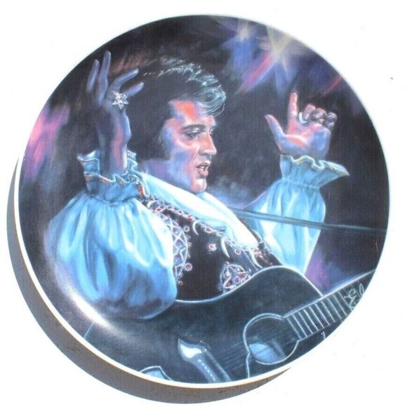 Vintage Elvis Presley Large Collector Porcelain Plate 10 1/4" Across - Picture 1 of 2